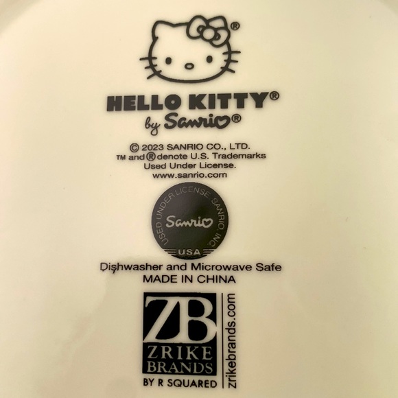 Hello kitty container - Picture 2 of 3